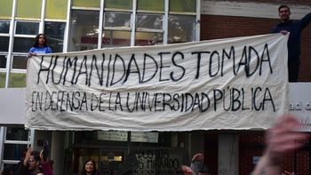 Se extienden las ocupaciones de facultades y universidades. FotoX @arcticfem Se extienden las ocupaciones de facultades y universidades. FotoX @arcticfem