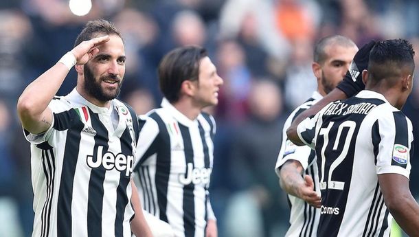 ¿Es el 9 de la Selección? Higuaín anotó su primer triplete con la camiseta de la Juventus