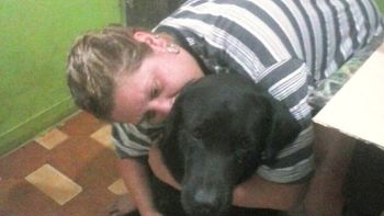 un vecino le tiro agua hirviendo a su perro: cuando lo vi mojado, pense lo peor un vecino le tiro agua hirviendo a su perro: cuando lo vi mojado, pense lo peor