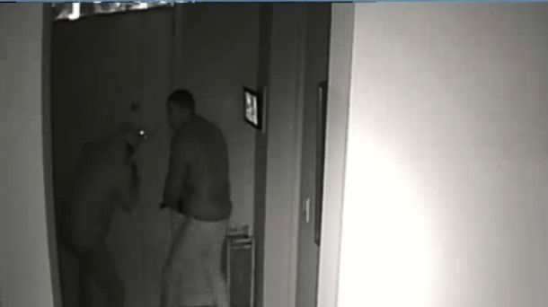 Así se escapaban los asesinos del presidente de la editorial Sigmar en Vicente López