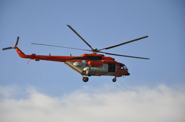 Con ayuda de la Fuerza Aérea Argentina, removieron el avión caído