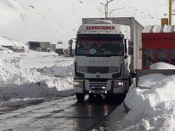 Frontera Mendoza-Chile: abren el paso Cristo Redentor para transporte de cargas