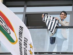 tevez y una pesada herencia: la 10 de alessandro del piero tevez y una pesada herencia: la 10 de alessandro del piero