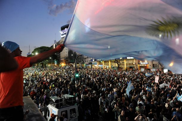 Autoconvocados al Obelisco en apoyo a scioli