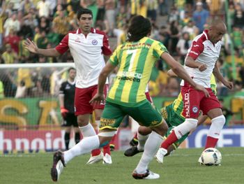 Aldosivi se impuso por 3 a 2 a Argentinos