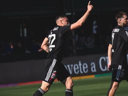 Deportivo Riestra goleó 3-0 a Sarmiento de Junín