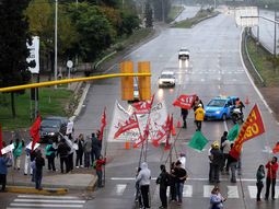 la union industrial y la camara de comercio calificaron el paro como oportunista la union industrial y la camara de comercio calificaron el paro como oportunista