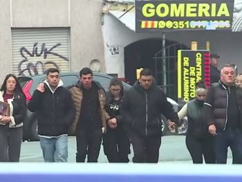 Terminó el velatorio de Agostina Vega: se recrudece la interna familiar en el último adiós