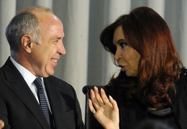 Aseguran que el fallo de la Corte y el DNU de Cristina no desfinanciarán a Macri