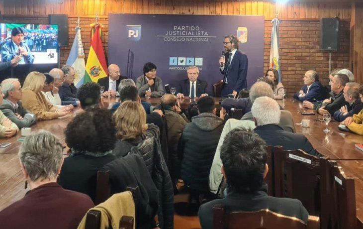 Alberto y Evo Morales compartieron una charla en la sede del PJ