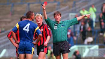 Emblema de la Premier League, este exjugador colgó los botines para meterse de lleno en el mundo del cine. Emblema de la Premier League, este exjugador colgó los botines para meterse de lleno en el mundo del cine.