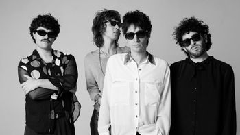 las espumas presenta estrellarme, un single cargado de energia y actitud las espumas presenta estrellarme, un single cargado de energia y actitud