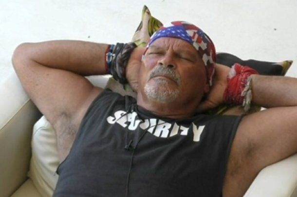 Alfa amaga con abandonar Gran Hermano