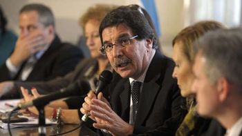 hoy no hay indignidad en los salarios de los docentes hoy no hay indignidad en los salarios de los docentes