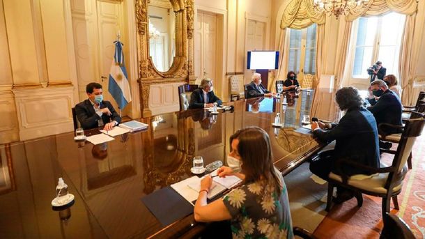 Alberto Fernández encabeza la primera reunión del Comité de Vacunación contra el coronavirus