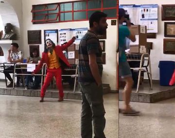 El Joker votó en Gerli: hizo su baile triunfal a la salida del cuarto oscuro