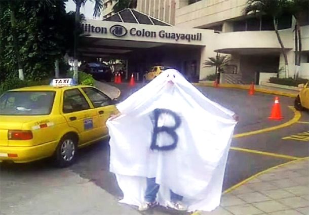 El Fantasma de la B viajó a Ecuador para visitar al Kun