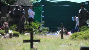 asi exhumaron el cuerpo de luciano arruga en el cementerio de chacarita asi exhumaron el cuerpo de luciano arruga en el cementerio de chacarita