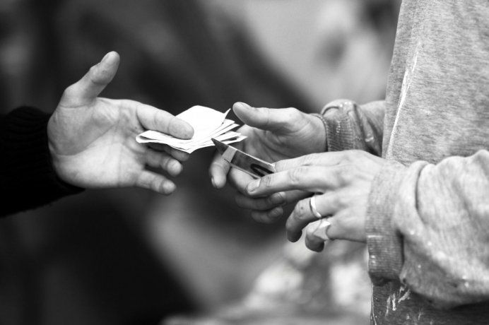 El 65% de los vecinos de CABA advierte que se vende droga cerca de su casa