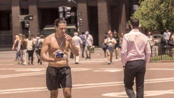 ola de calor: mas de 200 pacientes asistidos por el same en la ciudad ola de calor: mas de 200 pacientes asistidos por el same en la ciudad