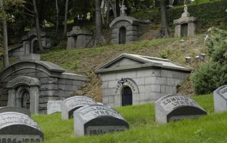 Lo daban por muerto y reapareció una semana después de su entierro