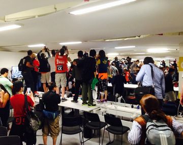 Hinchas chilenos entraron a la fuerza al Maracaná y provocaron destrozos