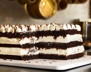 Este desconocido y económico truco casero te ayudará a desmoldar cualquier torta de manera perfecta.