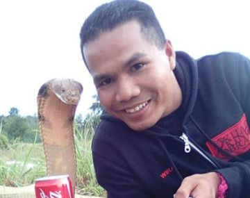 El bombero de 33 años murió mordido por una cobra
