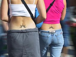 Advierten por los nuevos peligros de los tatuajes