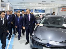 Macri en la fábrica de Toyota
