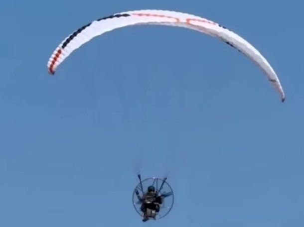 El trágico vuelo de Félix Baumgartner: su pareja publicó el video del último despegue