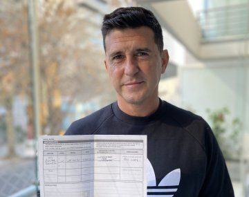 Hernán Castillo se vacunó y recordó a su papá fallecido por covid: Él hoy estaría feliz