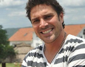 {altText(,#FilosofíaAplicada Alé, en el cielo con diamantes)}