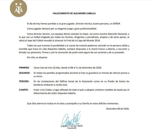 Los restos de Alejandro Sabella son velados en el predio de la AFA en Ezeiza