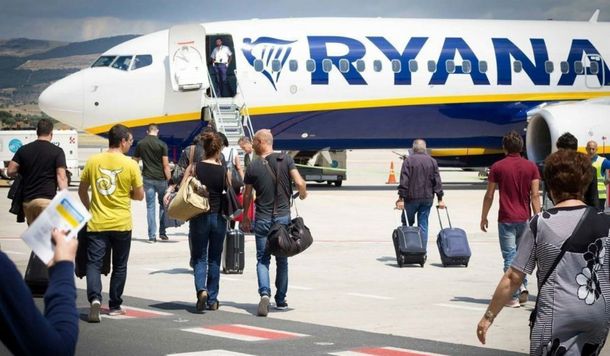 A partir de noviembre las low cost comenazarán a cobrar el bolso de mano