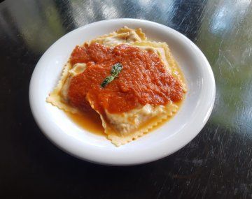 Este bodegón porteño ofrece los mejores ravioles de la ciudad a un precio increíble.&nbsp;