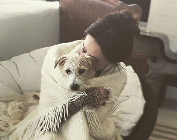 Cande Tinelli tiene adoración por sus dos perritos.