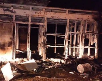 Quemaron una comisaría durante una protestar por un corte de luz en Ensenada