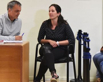 La condenaron por matar a su ex para quedarse con su hija y ahora la absolvieron
