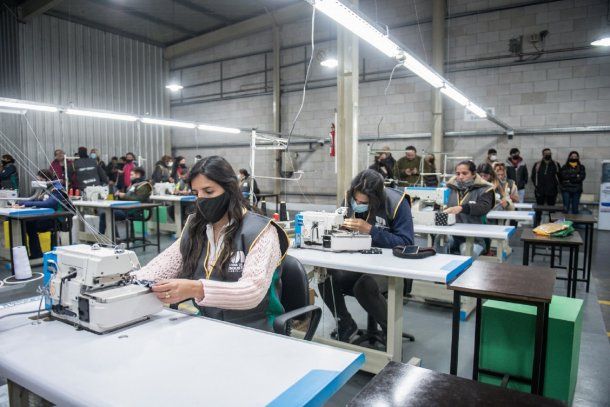 En La Rioja forman e incorporan planes sociales a la industria