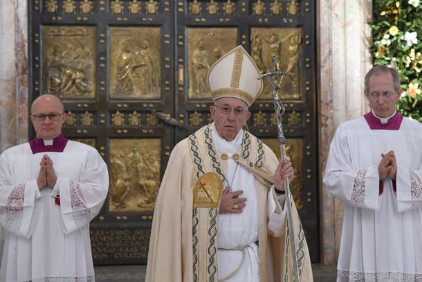 El Papa autoriza a sacerdotes a absolver el pecado del aborto