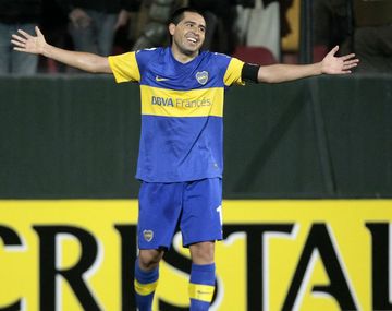 Se lesionó Riquelme y no llegaría al partido por la Copa