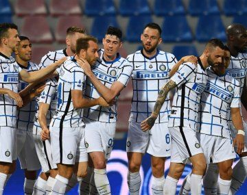 El Inter de Lautaro Martínez venció a Crotone y mañana podría salir campeón del Calcio