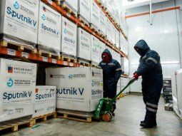 Entre hoy y mañana llegan 600 mil dosis del componente 2 de Sputnik V a las provincias: ¿cuántas le tocan a cada una?