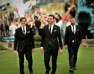 Scaloneta de gala: el look de la Selección para el sorteo del Mundial de Qatar