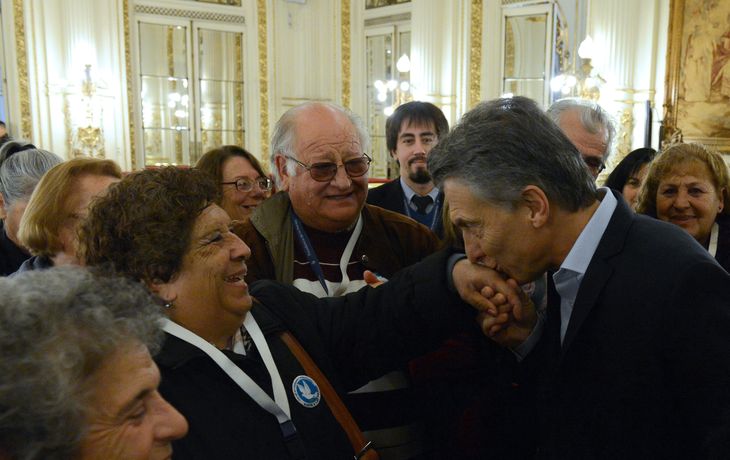 Macri con jubilados