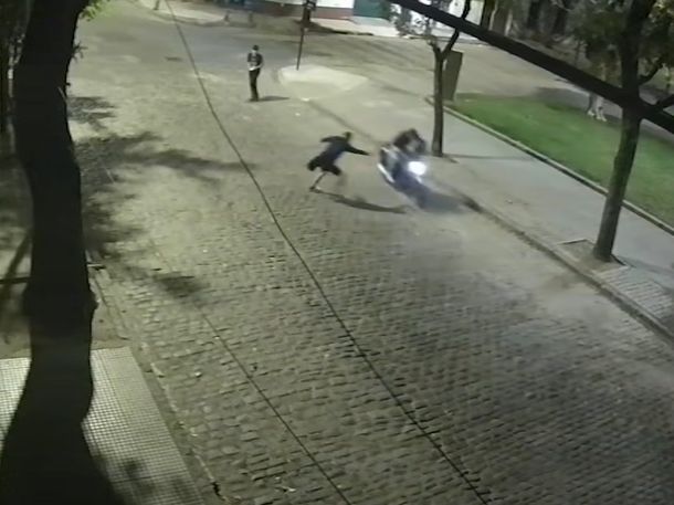 VIDEO: balearon a un influencer de celulares durante un robo en Barracas