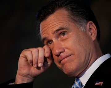 Romney no entiende por qué no se abren las ventanas de los aviones