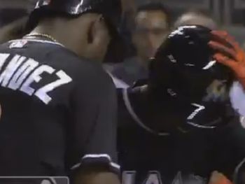 Conmovedor: hizo un home run y se lo dedicó a su compañero muerto