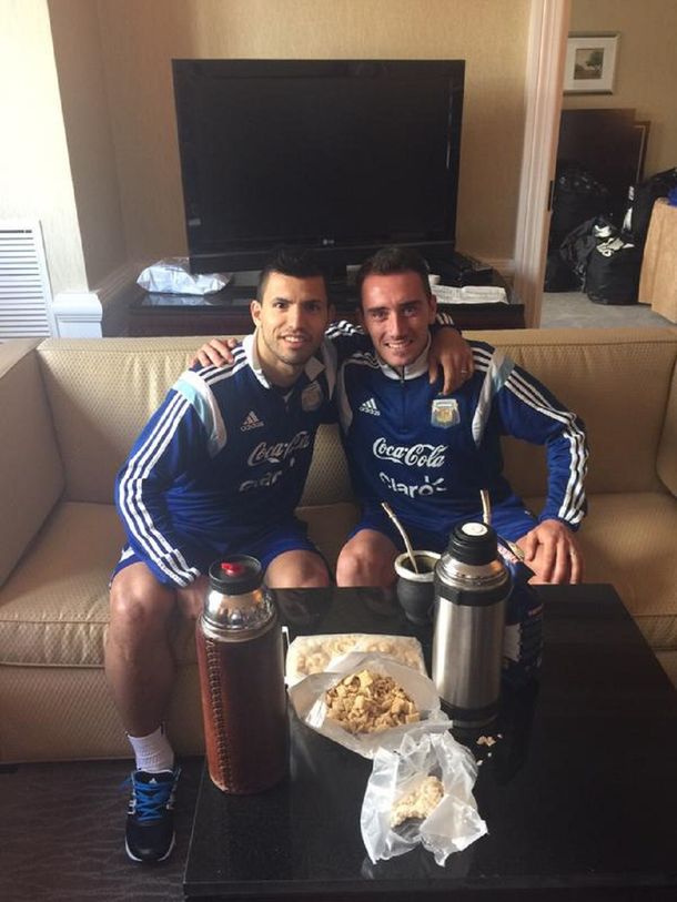 Se juntaron los ídolos: Agüero y Mancuello, en la Selección